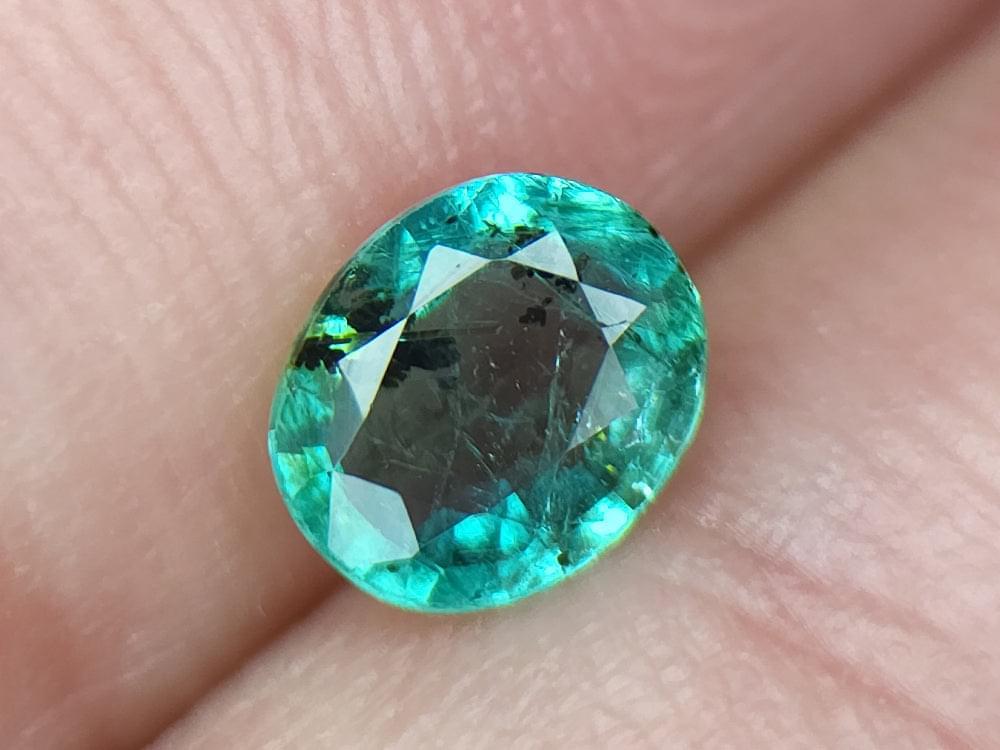0.6ct natural emerald gemstones igczm184