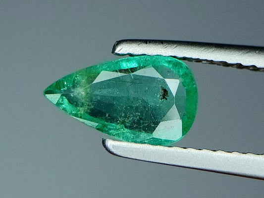 0.72 Crt Natural Emerald Gemstones IGCZZM323