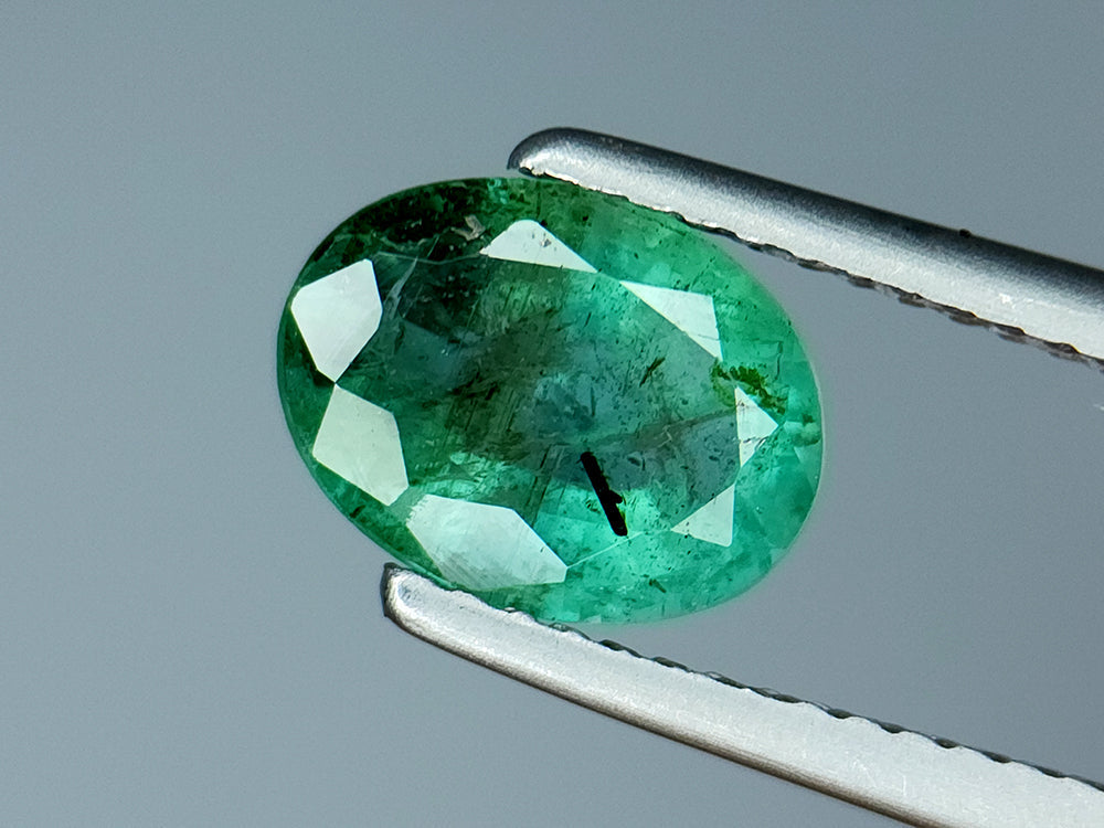 1.69Crt Natural Emerald Gemstones IGCZZM21 - imaangems
