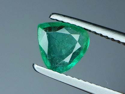 0.83 Crt Natural Emerald Gemstones IGCZZM251 - imaangems