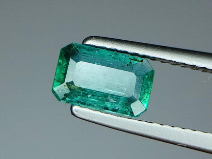 0.74 Crt Natural Emerald Gemstones IGCZZM261